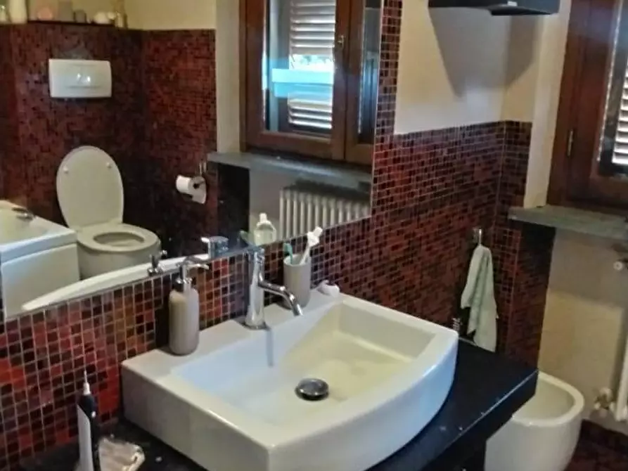 Immagine 19 di Villa in vendita  a Montignoso