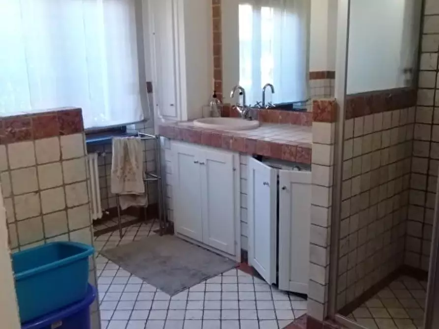 Immagine 36 di Villa in vendita  a Montignoso