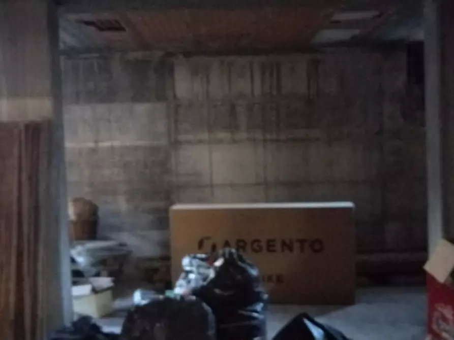 Immagine 48 di Villa in vendita  a Montignoso