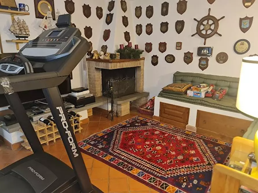 Immagine 4 di Casa bifamiliare in vendita  a Carrara