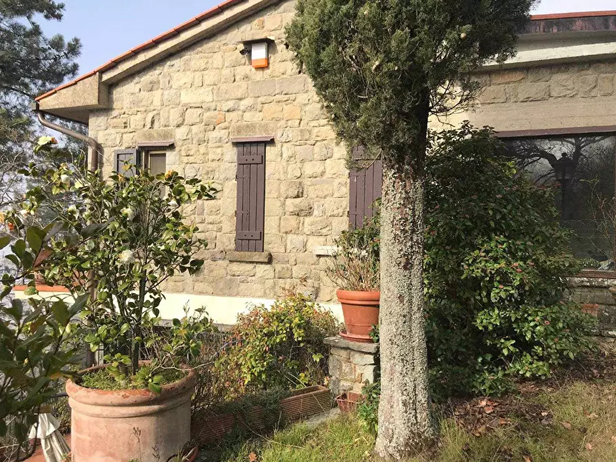 Immagine 1 di Villa in vendita  a Pelago