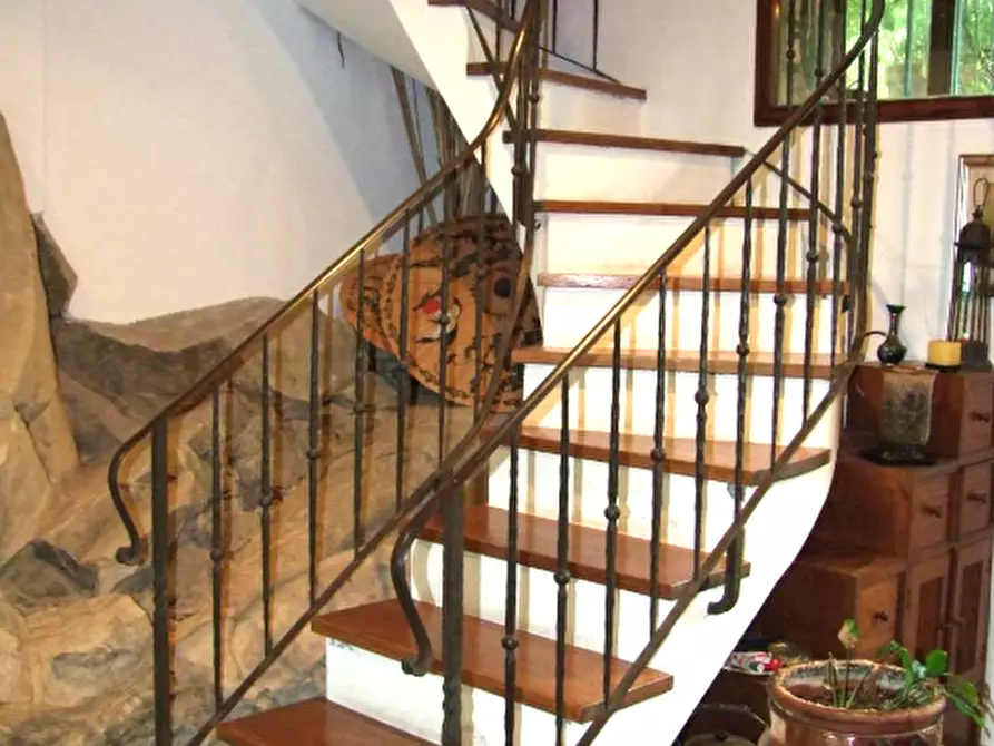 Immagine 16 di Villa in vendita  a Pelago