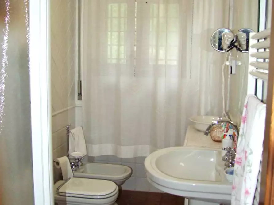 Immagine 12 di Villa in vendita  a Pelago