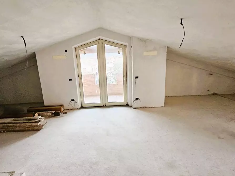 Immagine 13 di Appartamento in vendita  a Massa