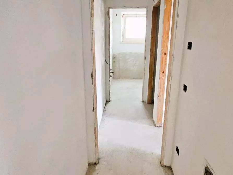 Immagine 10 di Appartamento in vendita  a Massa