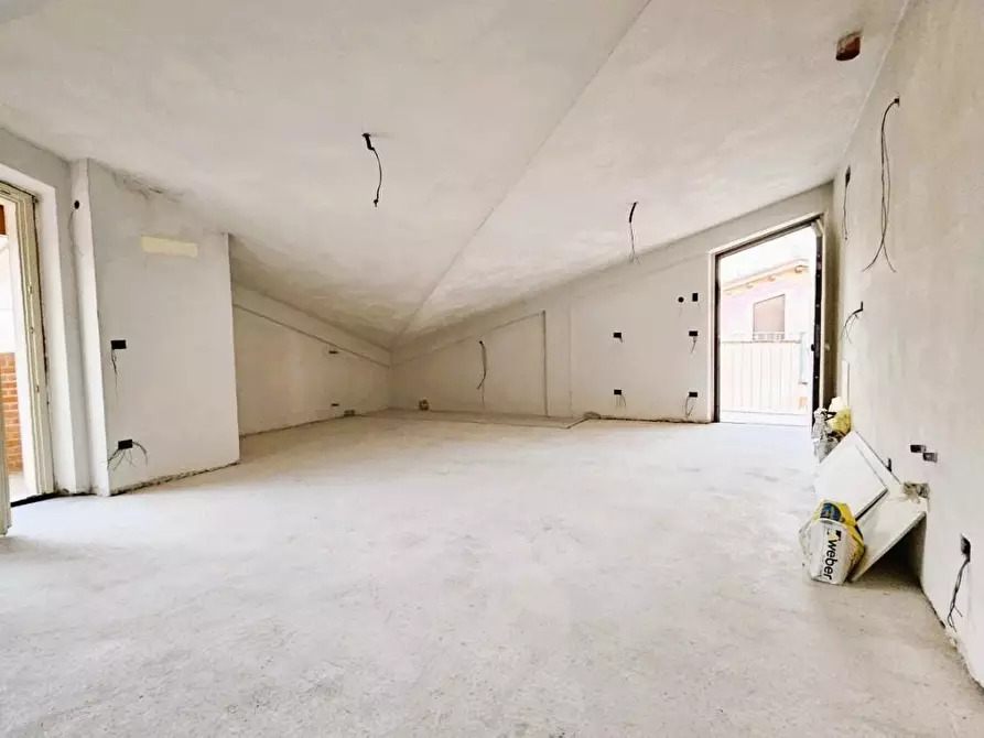 Immagine 15 di Appartamento in vendita  a Massa