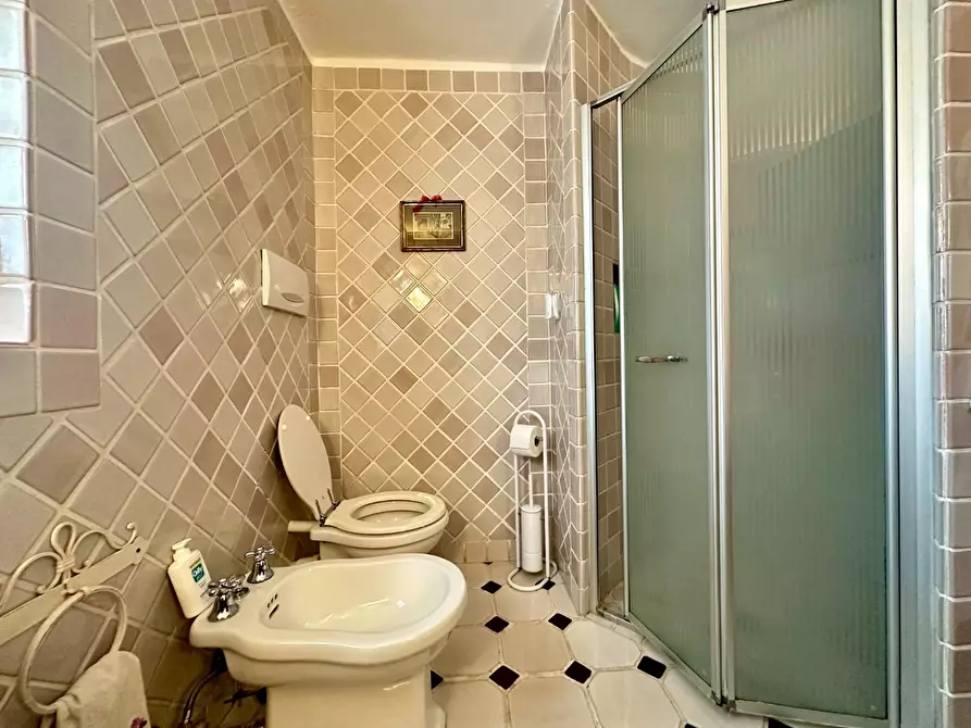 Immagine 32 di Villa in vendita  a Capannori