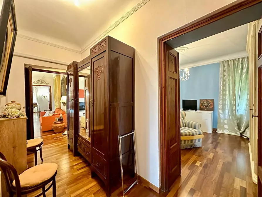 Immagine 15 di Villa in vendita  a Capannori