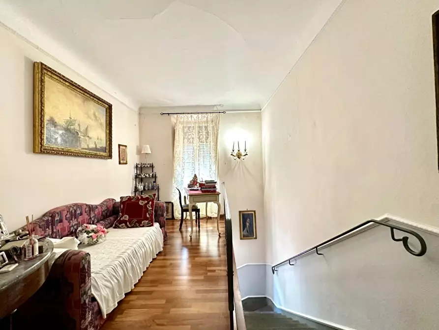 Immagine 21 di Villa in vendita  a Capannori