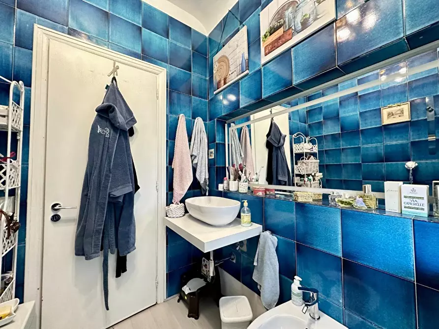 Immagine 20 di Villa in vendita  a Capannori