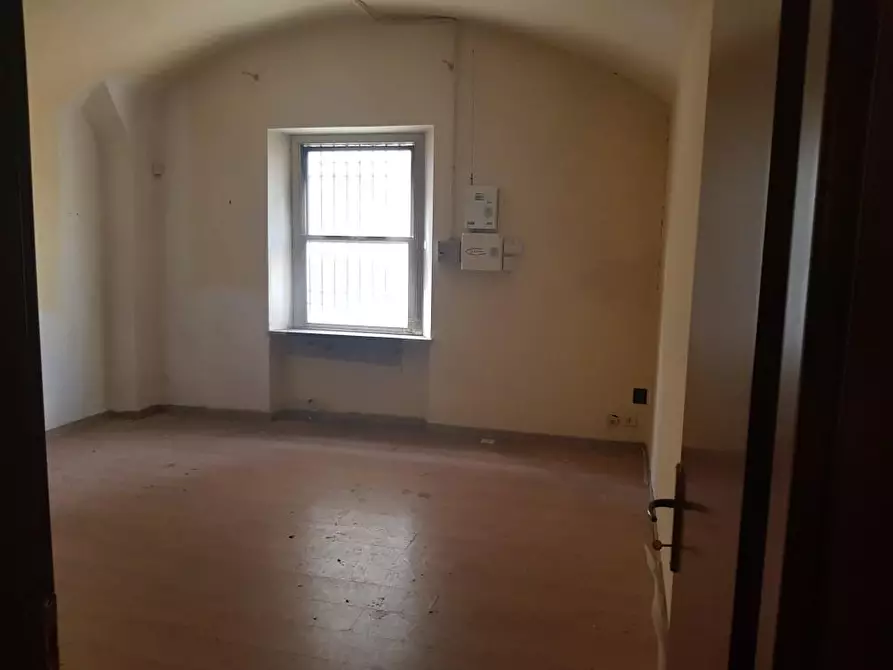 Immagine 12 di Appartamento in vendita  a Lucca