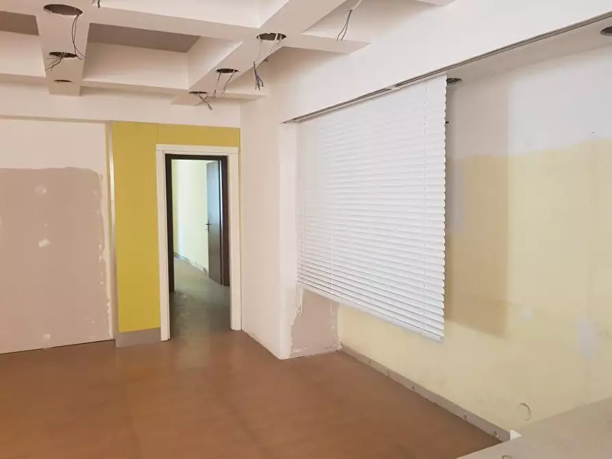 Immagine 9 di Appartamento in vendita  a Lucca