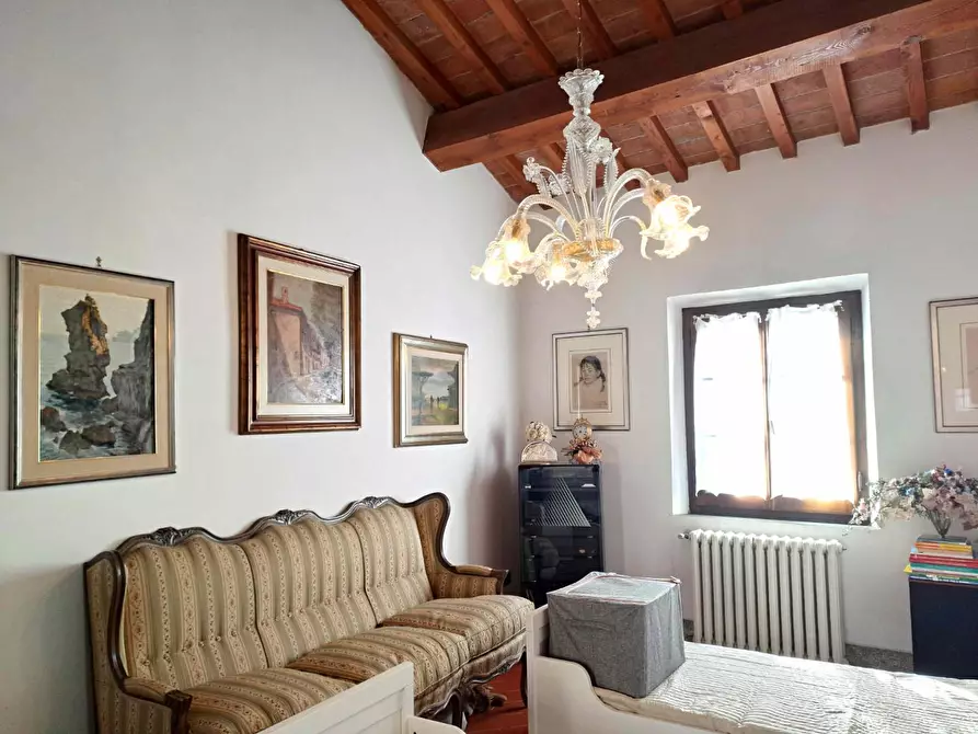 Immagine 12 di Casa semindipendente in vendita  a Vicopisano