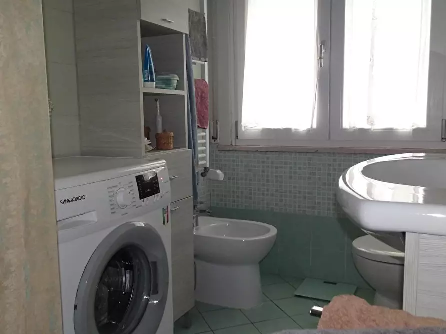 Immagine 26 di Mansarda in vendita  a Cascina