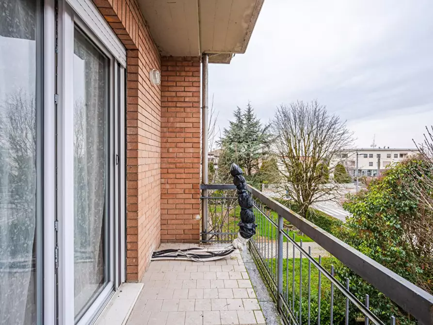 Immagine 6 di Appartamento in vendita  a Bagnolo In Piano