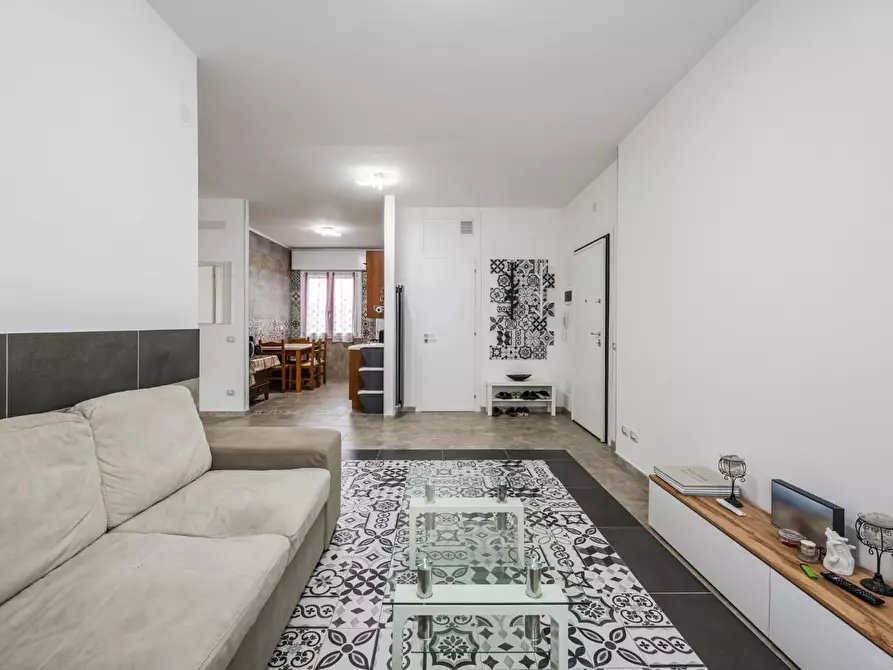 Immagine 12 di Appartamento in vendita  a Bagnolo In Piano