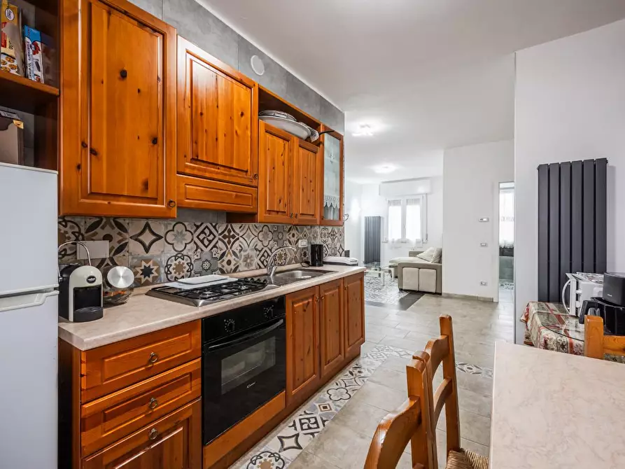 Immagine 16 di Appartamento in vendita  a Bagnolo In Piano