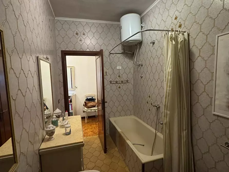 Immagine 22 di Appartamento in vendita  a Pisa