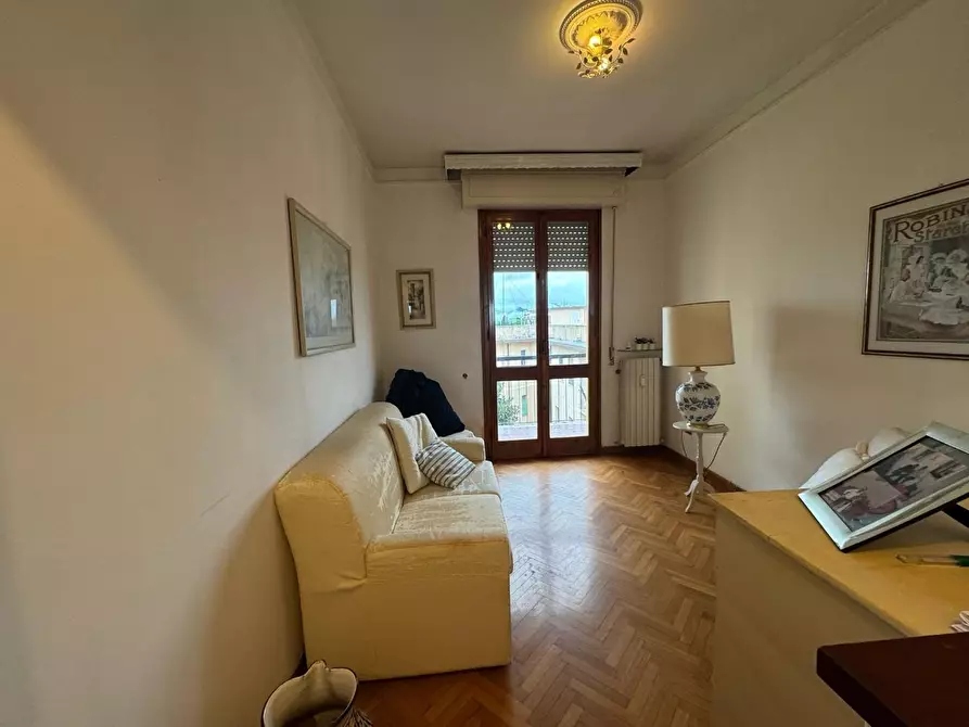 Immagine 11 di Appartamento in vendita  a Pisa
