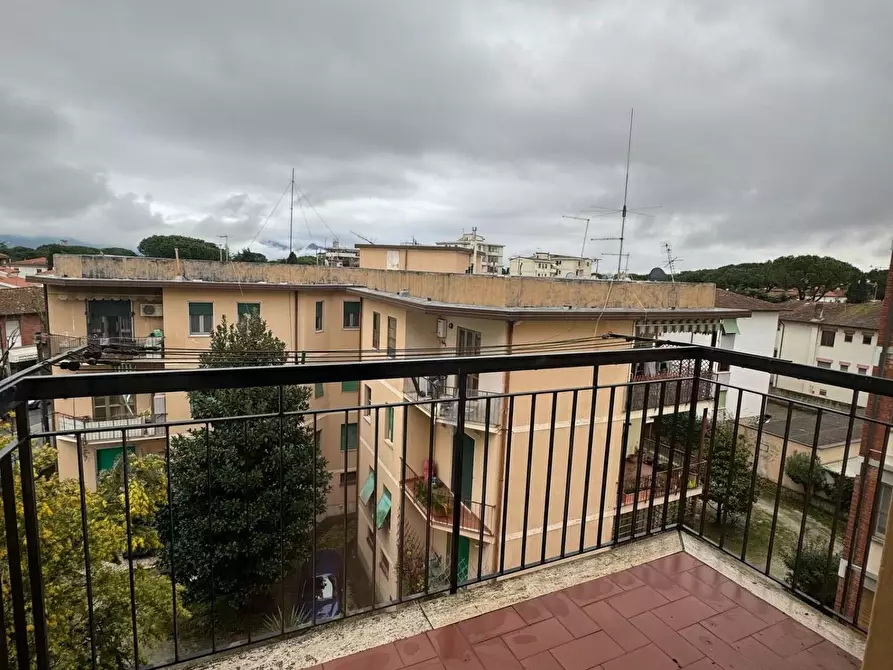 Immagine 14 di Appartamento in vendita  a Pisa