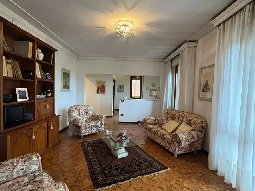 Immagine 16 di Appartamento in vendita  a Pisa