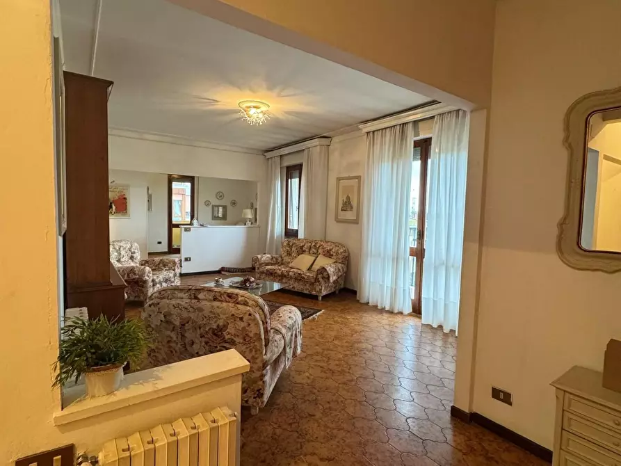 Immagine 15 di Appartamento in vendita  a Pisa