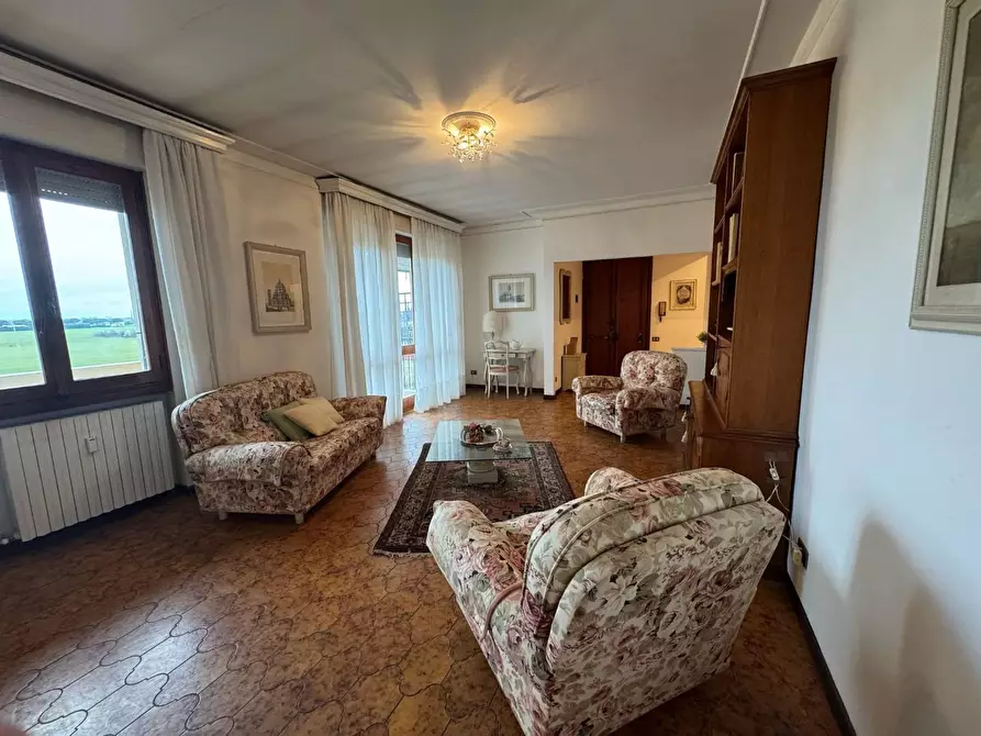 Immagine 1 di Appartamento in vendita  a Pisa