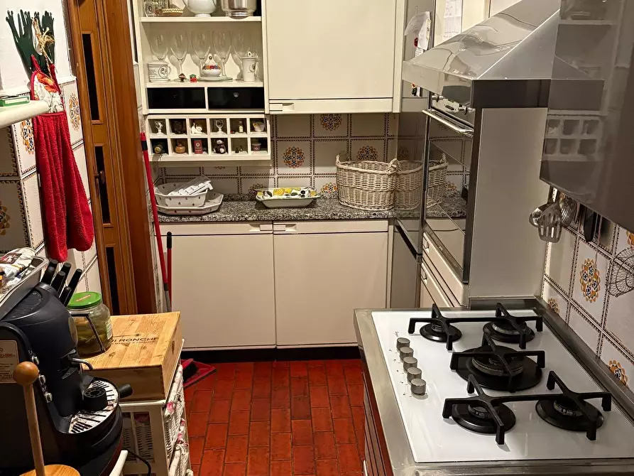 Immagine 5 di Appartamento in vendita  a Massa