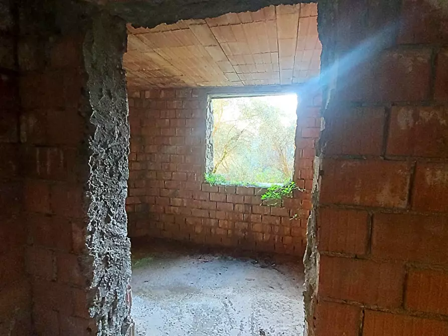 Immagine 4 di Villa in vendita  a Massarosa