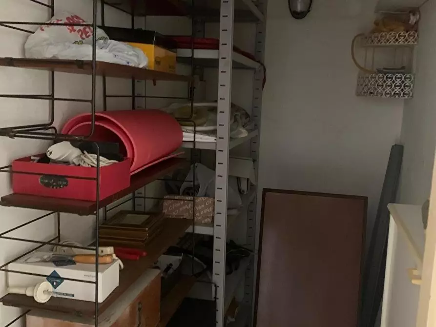 Immagine 12 di Appartamento in vendita  a Livorno