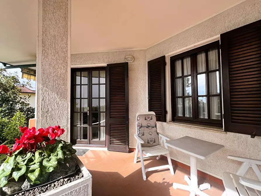 Immagine 8 di Villa in vendita  a Rosignano Marittimo