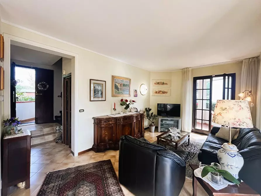 Immagine 10 di Villa in vendita  a Rosignano Marittimo