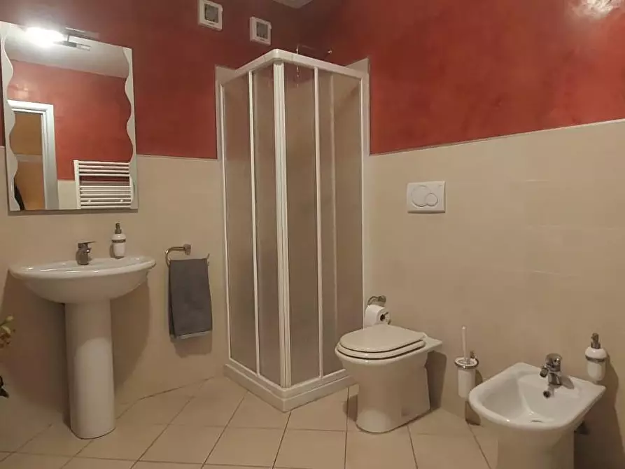 Immagine 8 di Ufficio in vendita  a Pontedera