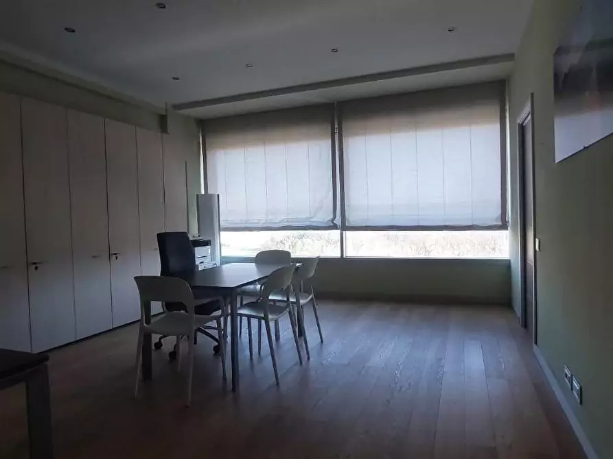 Immagine 23 di Ufficio in vendita  a Pontedera