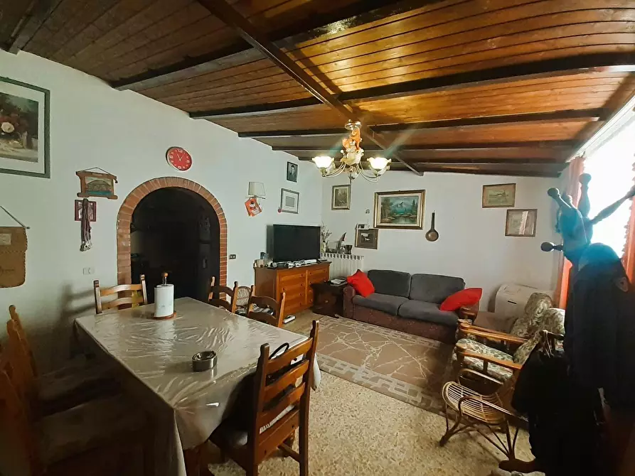 Immagine 2 di Appartamento in vendita  a Capannori