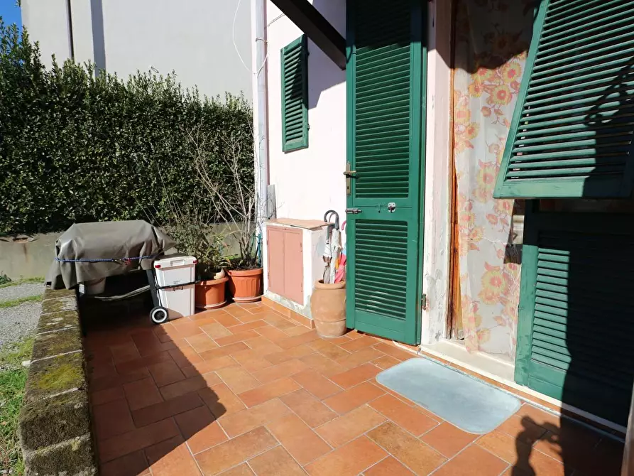 Immagine 13 di Appartamento in vendita  a Pontedera