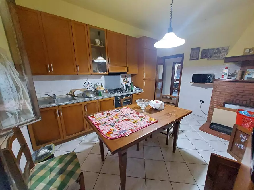 Immagine 11 di Rustico / casale in vendita  a Ponsacco