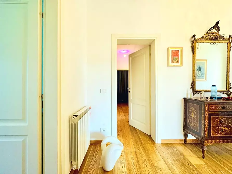 Immagine 13 di Casa indipendente in vendita  a Pietrasanta