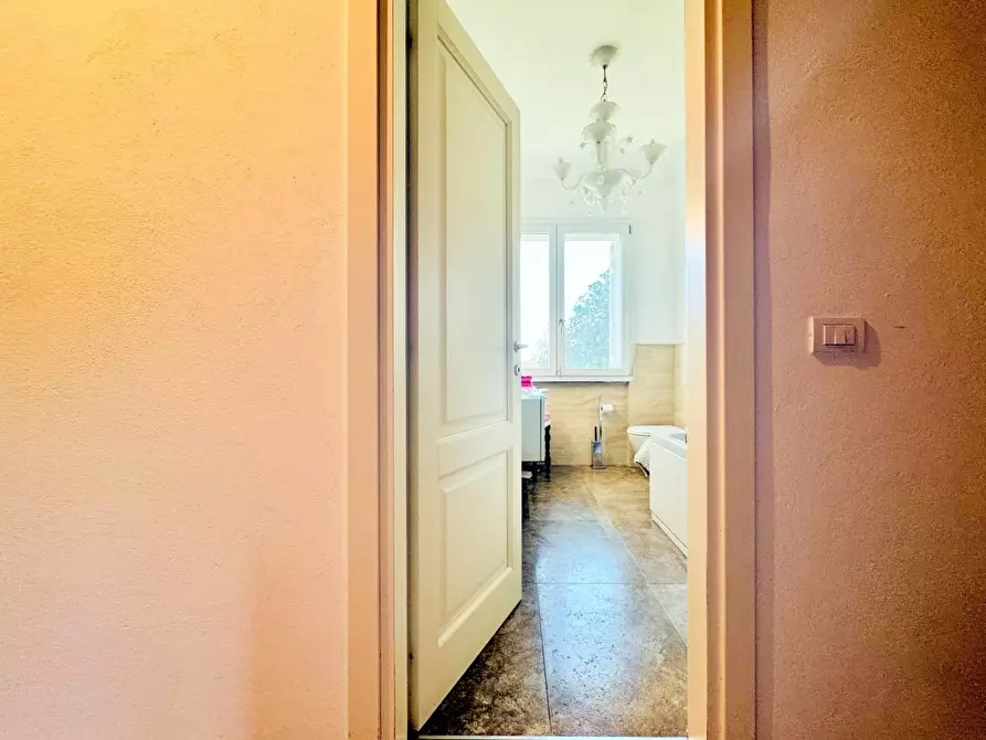 Immagine 14 di Casa indipendente in vendita  a Pietrasanta