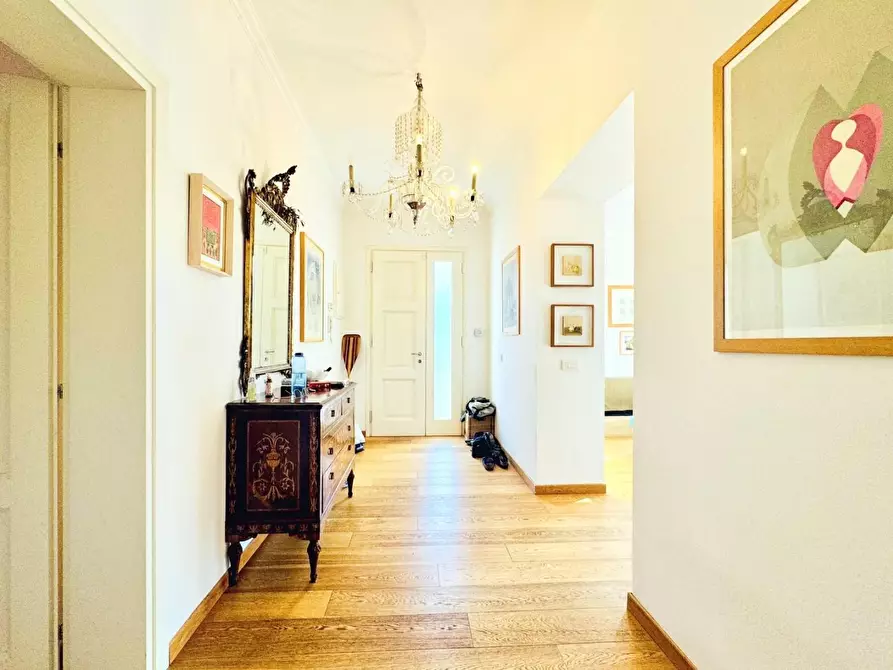 Immagine 28 di Casa indipendente in vendita  a Pietrasanta