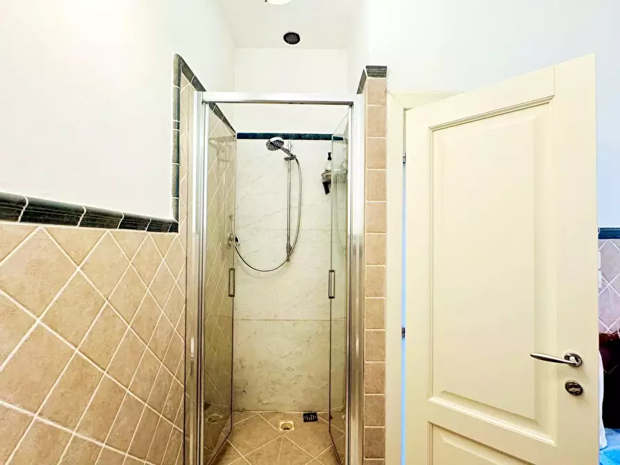 Immagine 12 di Casa indipendente in vendita  a Pietrasanta