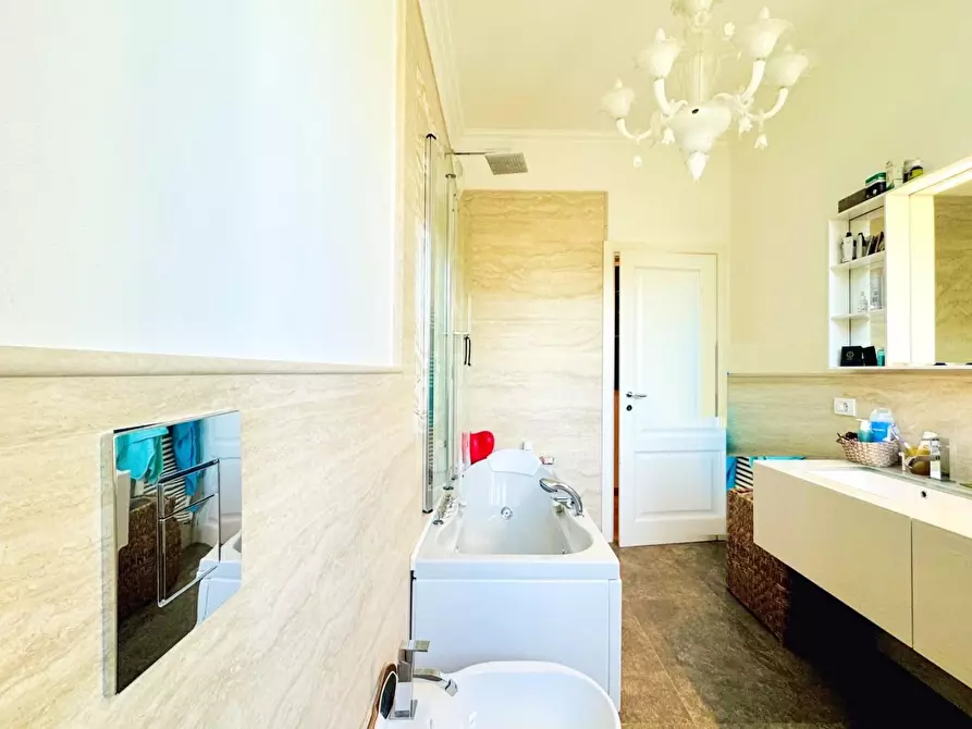 Immagine 16 di Casa indipendente in vendita  a Pietrasanta