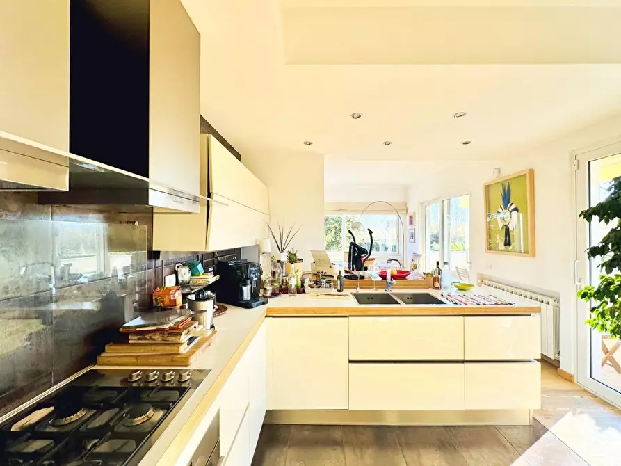 Immagine 1 di Casa indipendente in vendita  a Pietrasanta