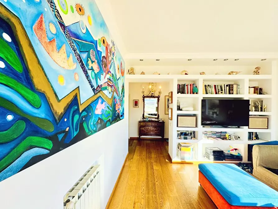 Immagine 8 di Casa indipendente in vendita  a Pietrasanta