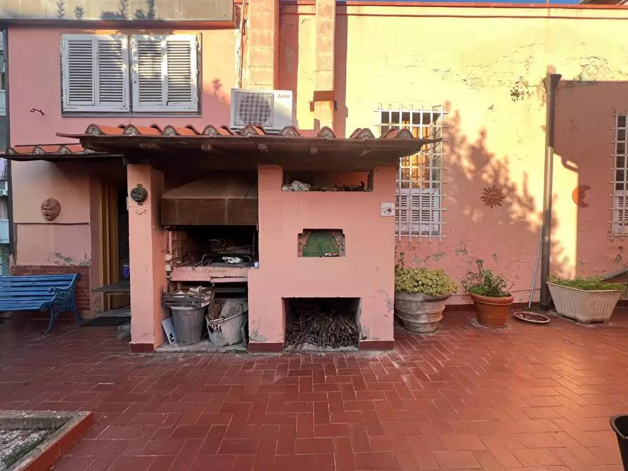 Immagine 27 di Villa in vendita  a Vinci