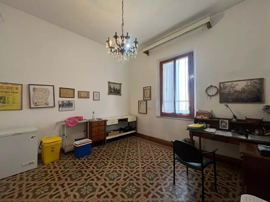 Immagine 17 di Villa in vendita  a Vinci