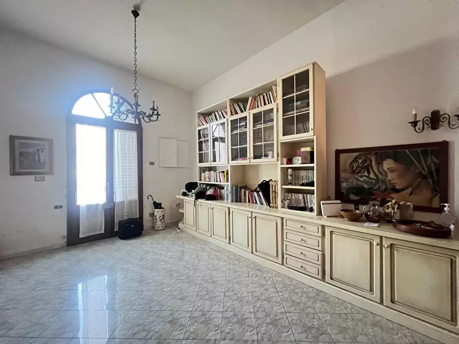 Immagine 2 di Villa in vendita  a Vinci