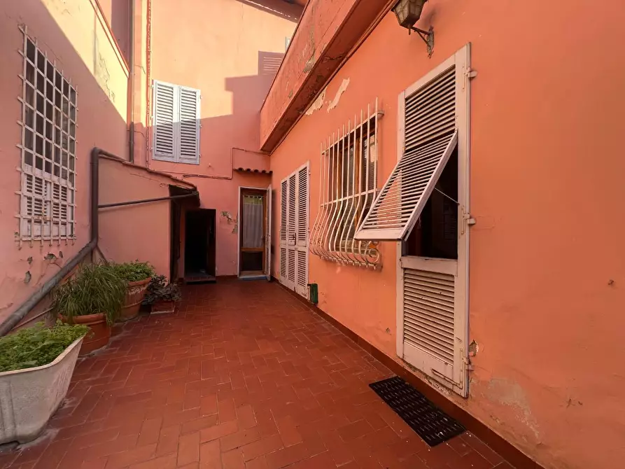 Immagine 25 di Villa in vendita  a Vinci