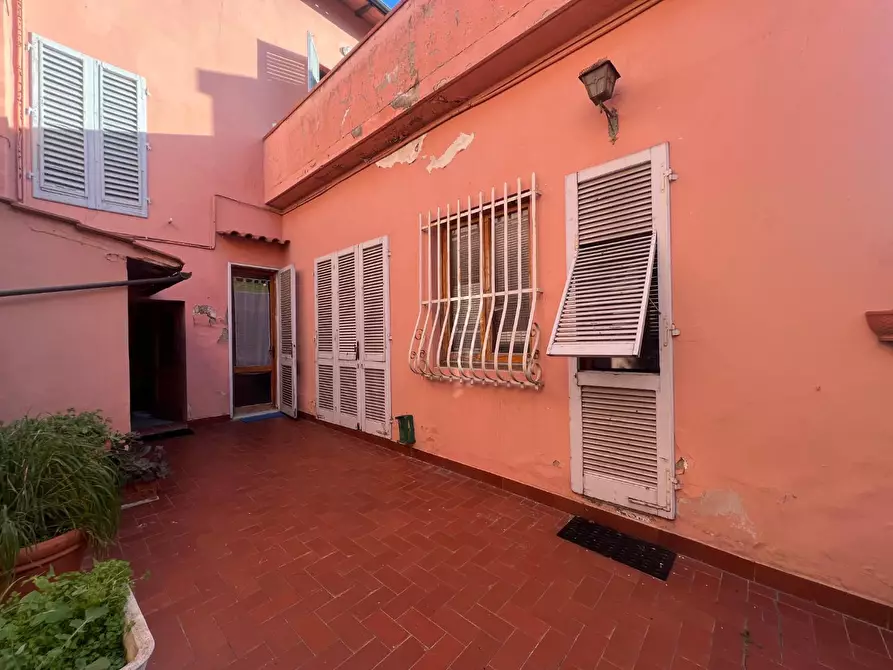 Immagine 1 di Villa in vendita  a Vinci