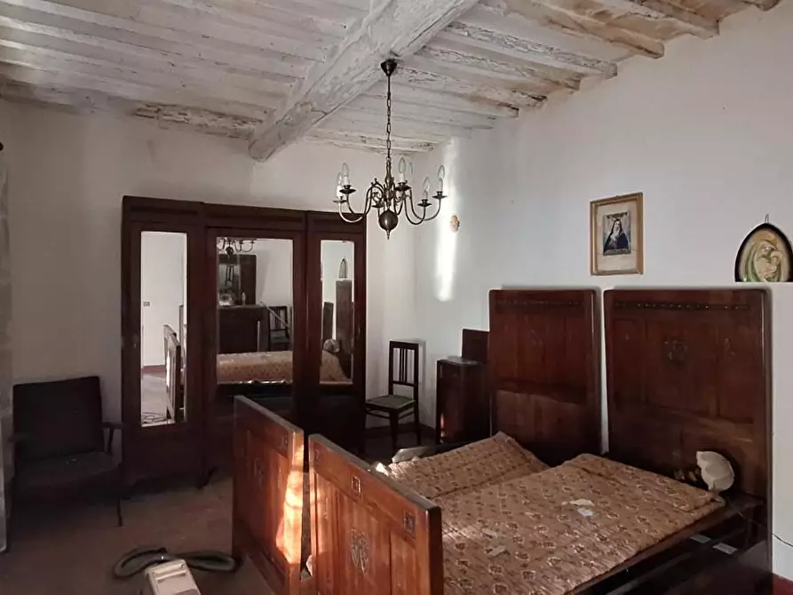Immagine 18 di Villa in vendita  a Borgo A Mozzano